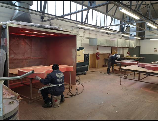 1,427M² WORKSHOP TO LET IN SALT RIVER